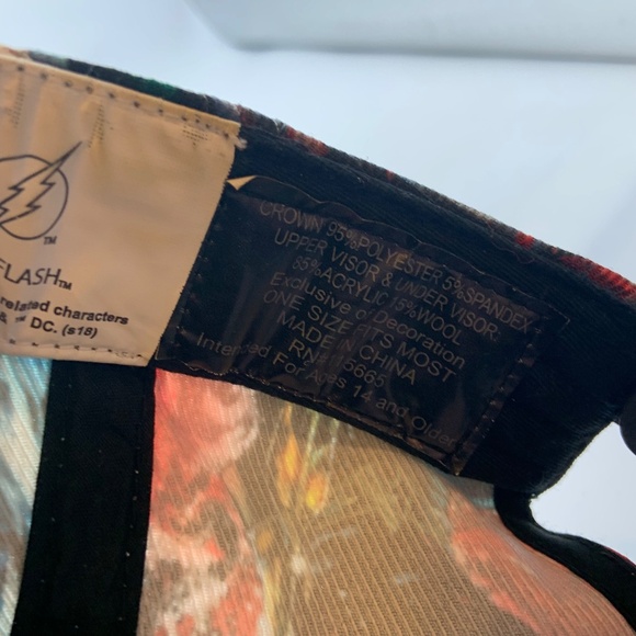 DC Comics Superheros All Over Print Polyester/Acrylic/Wool Snapback Hat - Picture 16 of 16